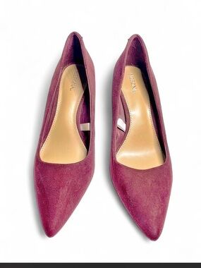 Merona Burgundy Faux Suede Pointed Toe Pumps - Size 8.5 🍇👠